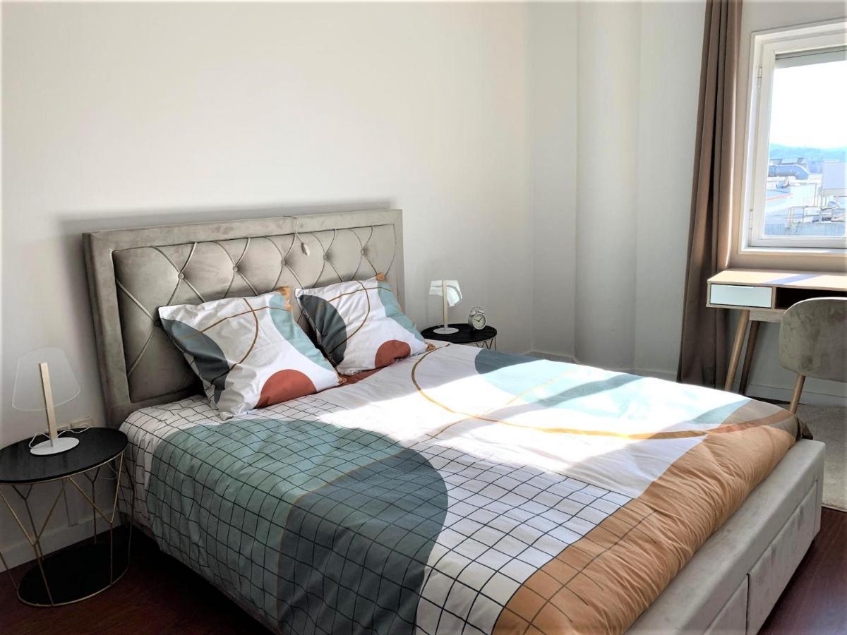 Charm City Center Apt 140M2 & Free Parking Braga Exterior foto